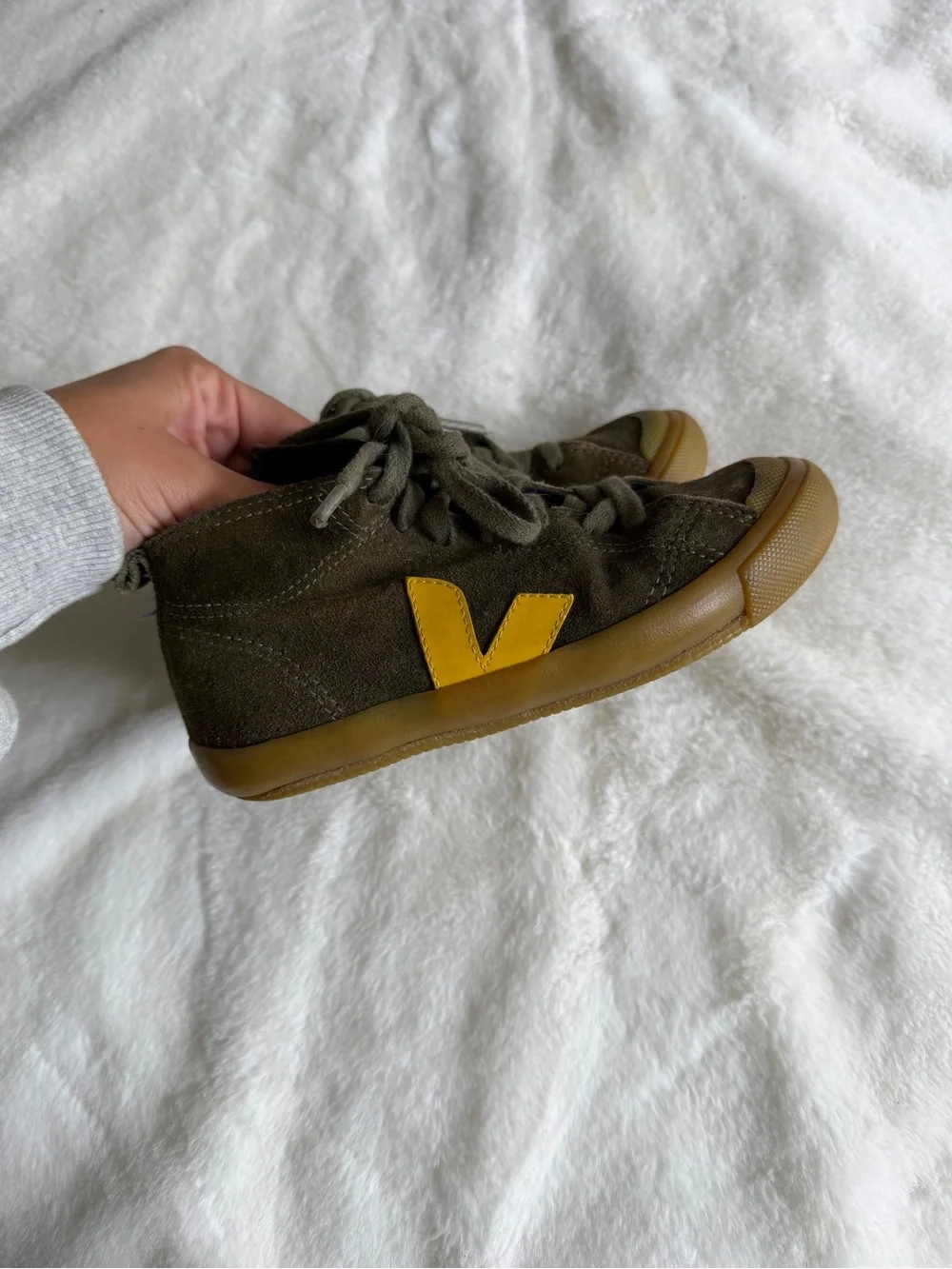 Veja Boy’s Sneakers Size 13.5